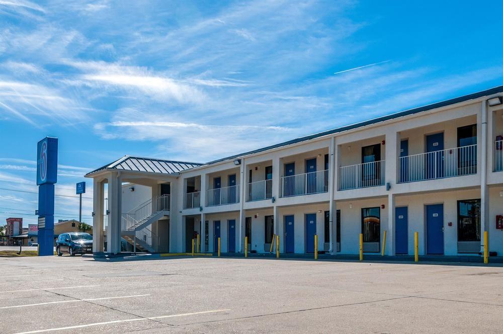 Motel 6 Denham Springs, La Zewnętrze zdjęcie