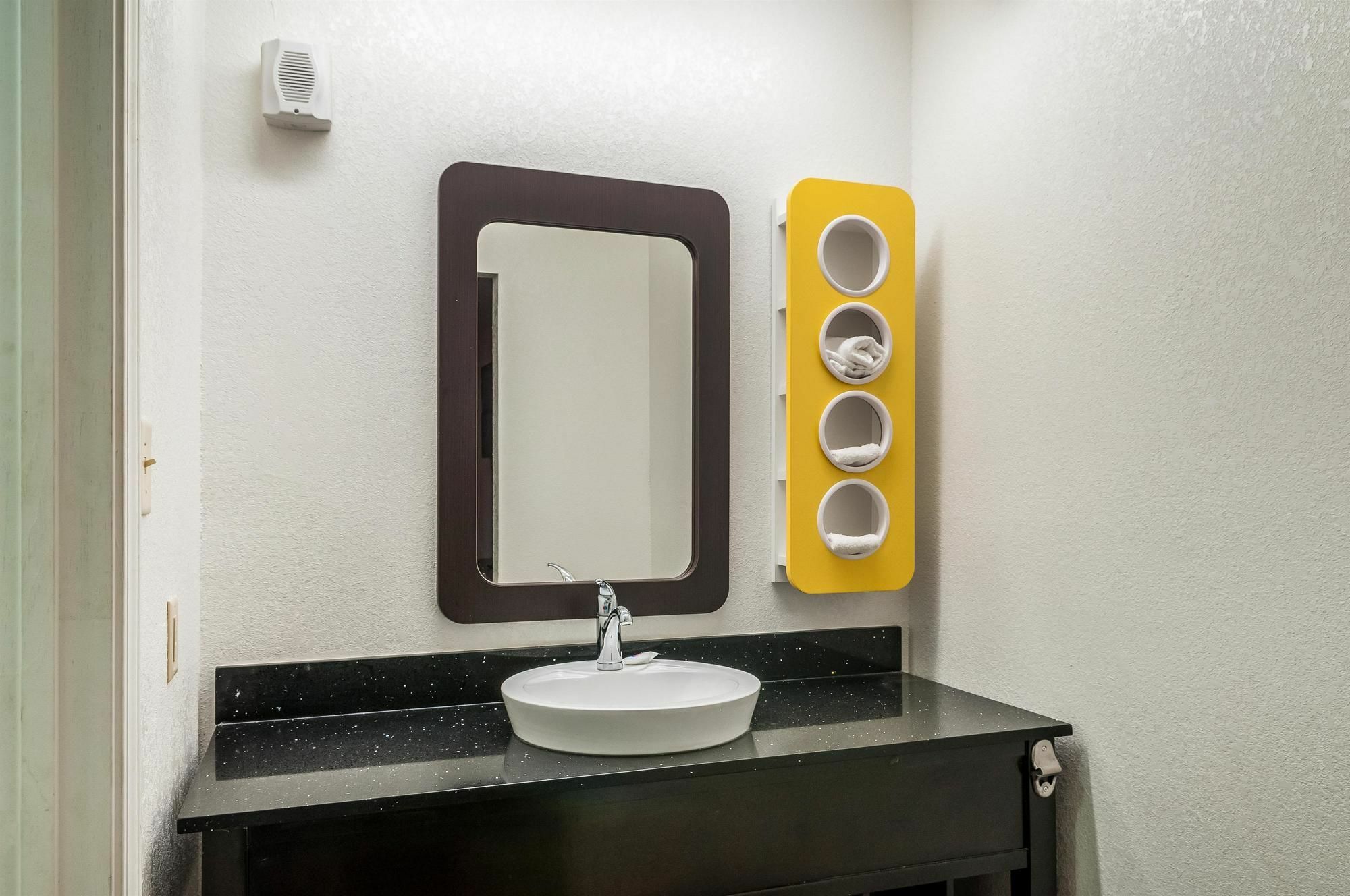Motel 6 Denham Springs, La Zewnętrze zdjęcie